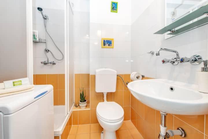 Cosy Studio Apartment Krakow Luaran gambar